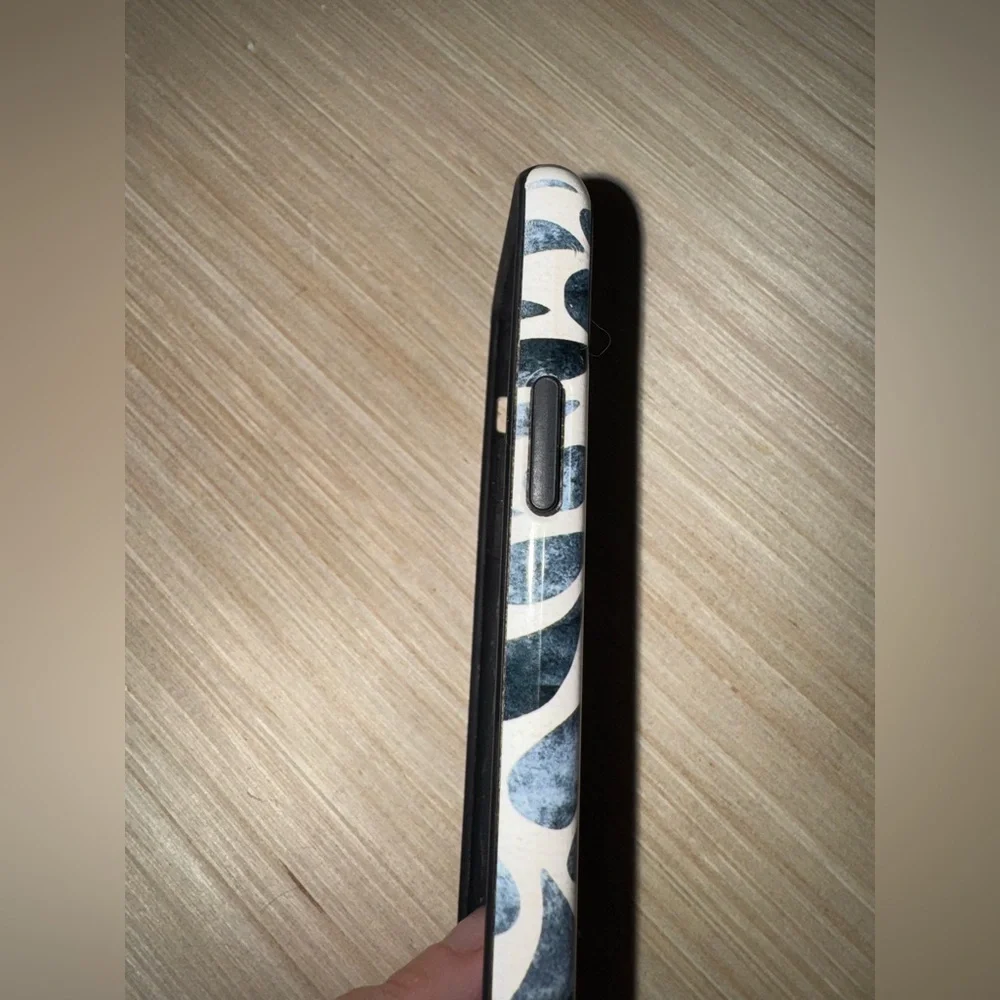 iPhone 11 Pro phone case TOUGH blue drips Matte finish